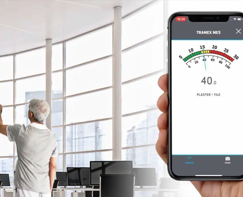 me5-on-ceiling-extension-handle-with-app